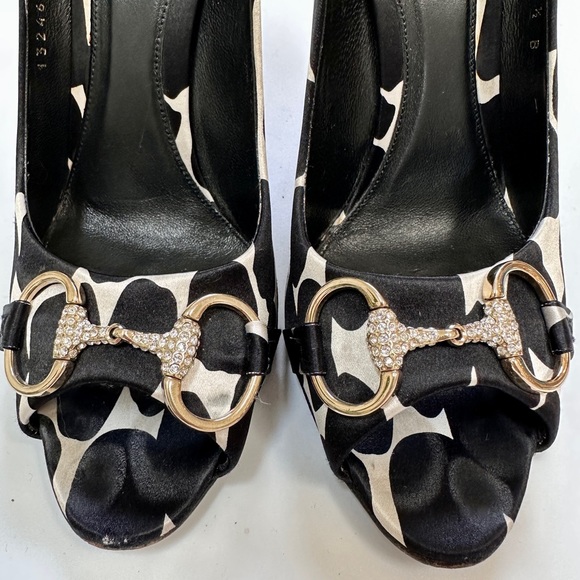 Gucci horsebit peep toe pumps in black and white silk 37.5 - Picture 3 of 10